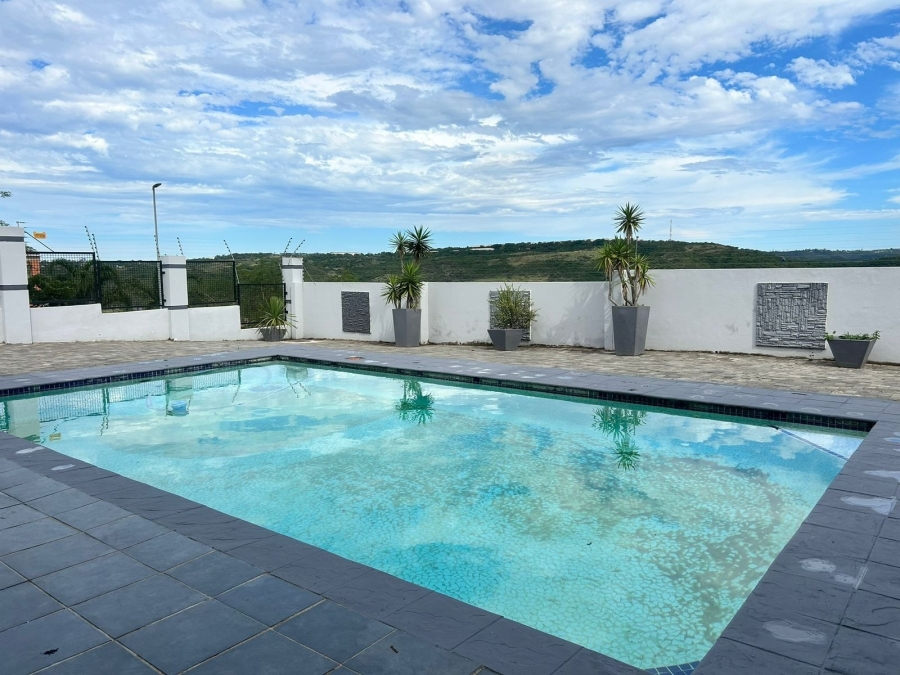 5 Bedroom Property for Sale in Nahoon Valley Park Eastern Cape